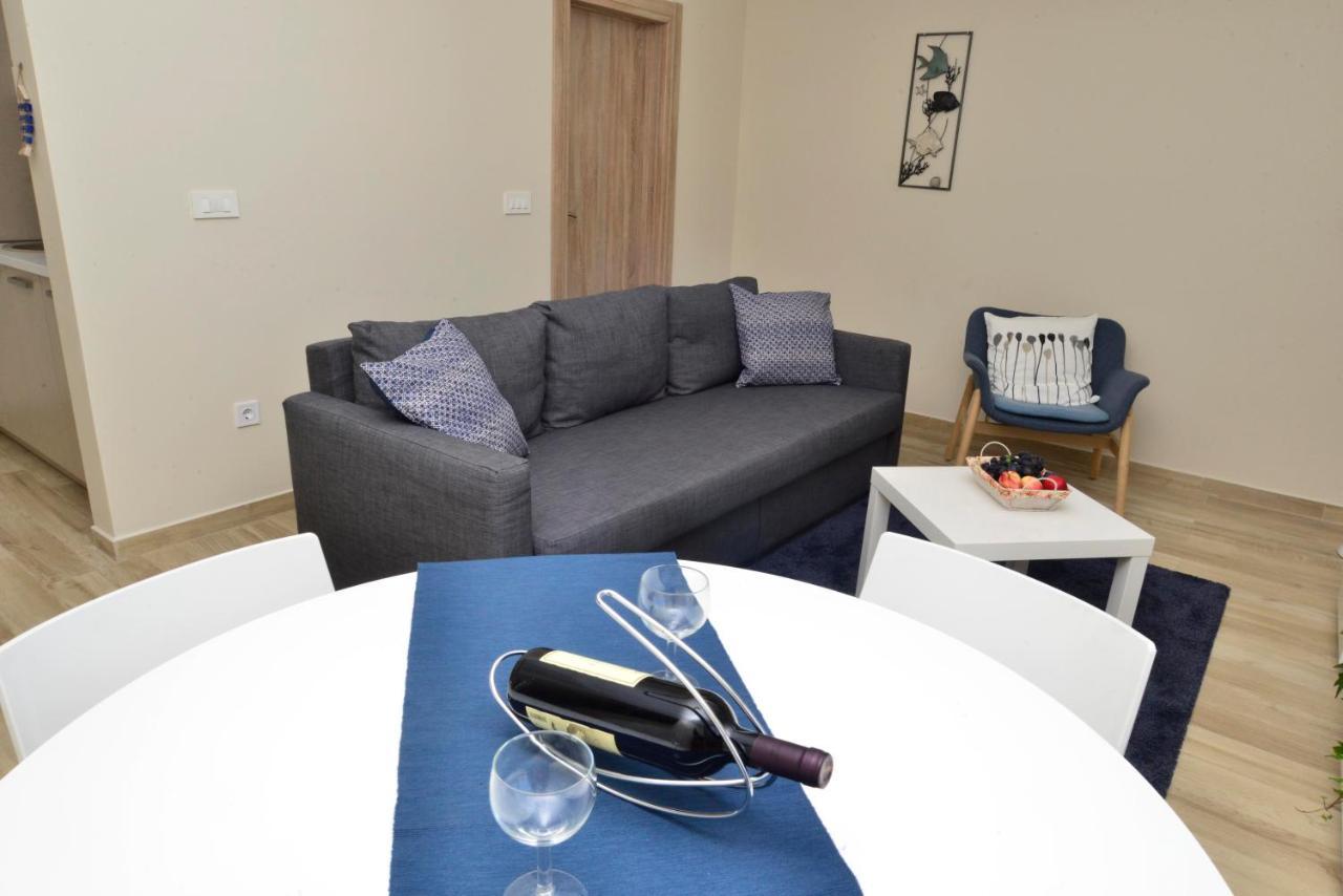 Apartman Bradasevic Tivat Buitenkant foto