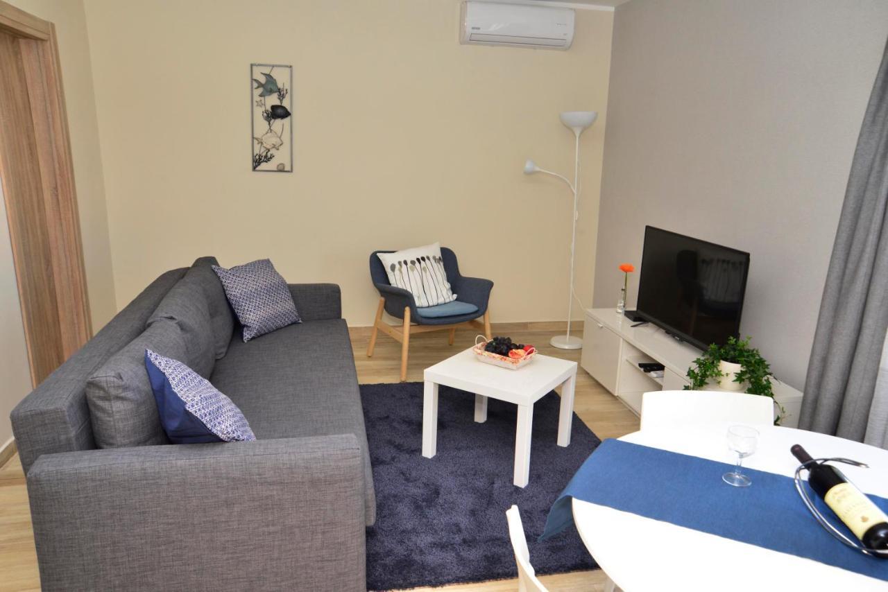 Apartman Bradasevic Tivat Buitenkant foto