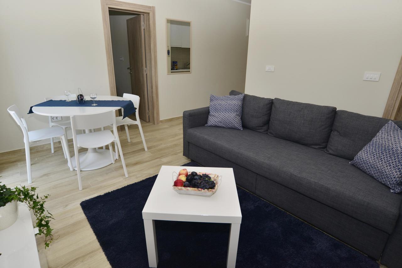 Apartman Bradasevic Tivat Buitenkant foto