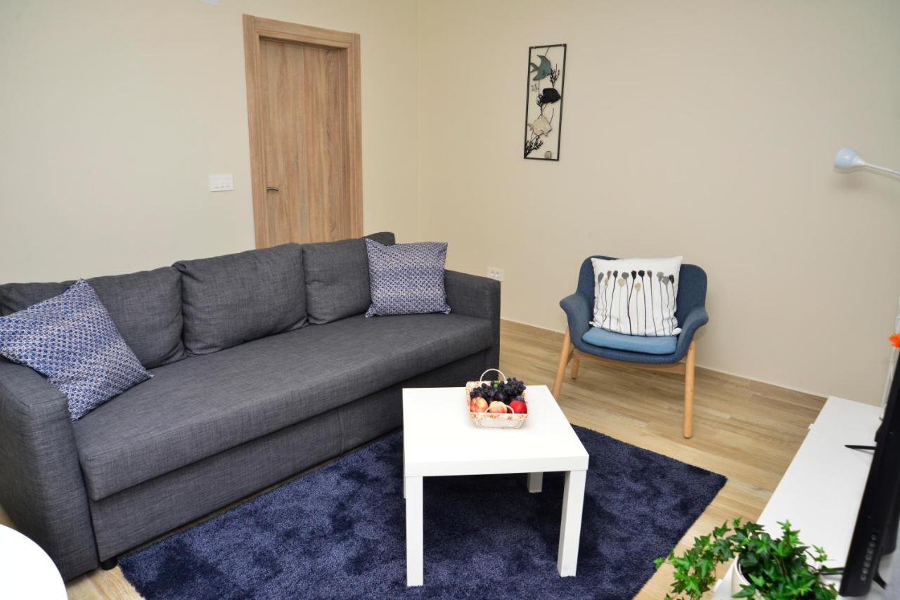 Apartman Bradasevic Tivat Buitenkant foto