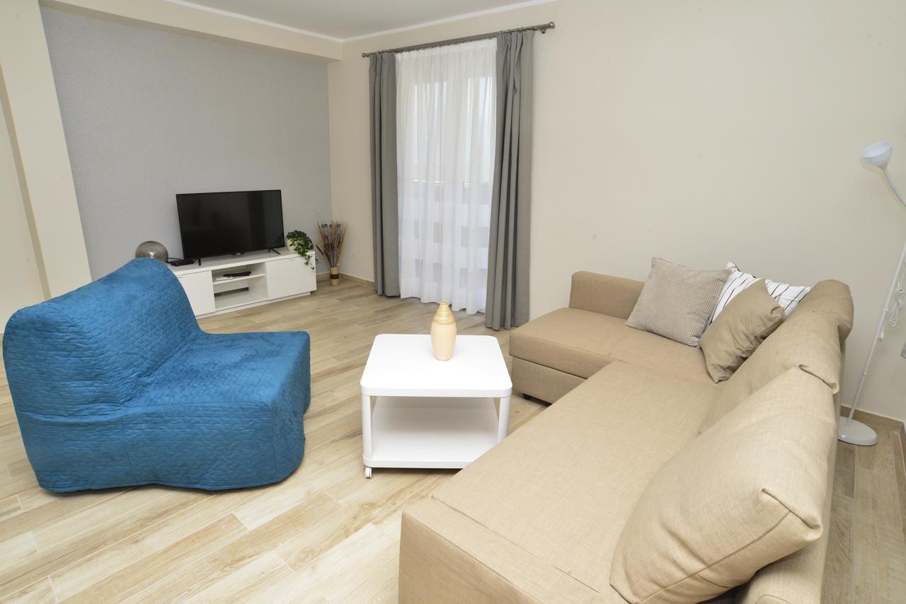 Apartman Bradasevic Tivat Buitenkant foto