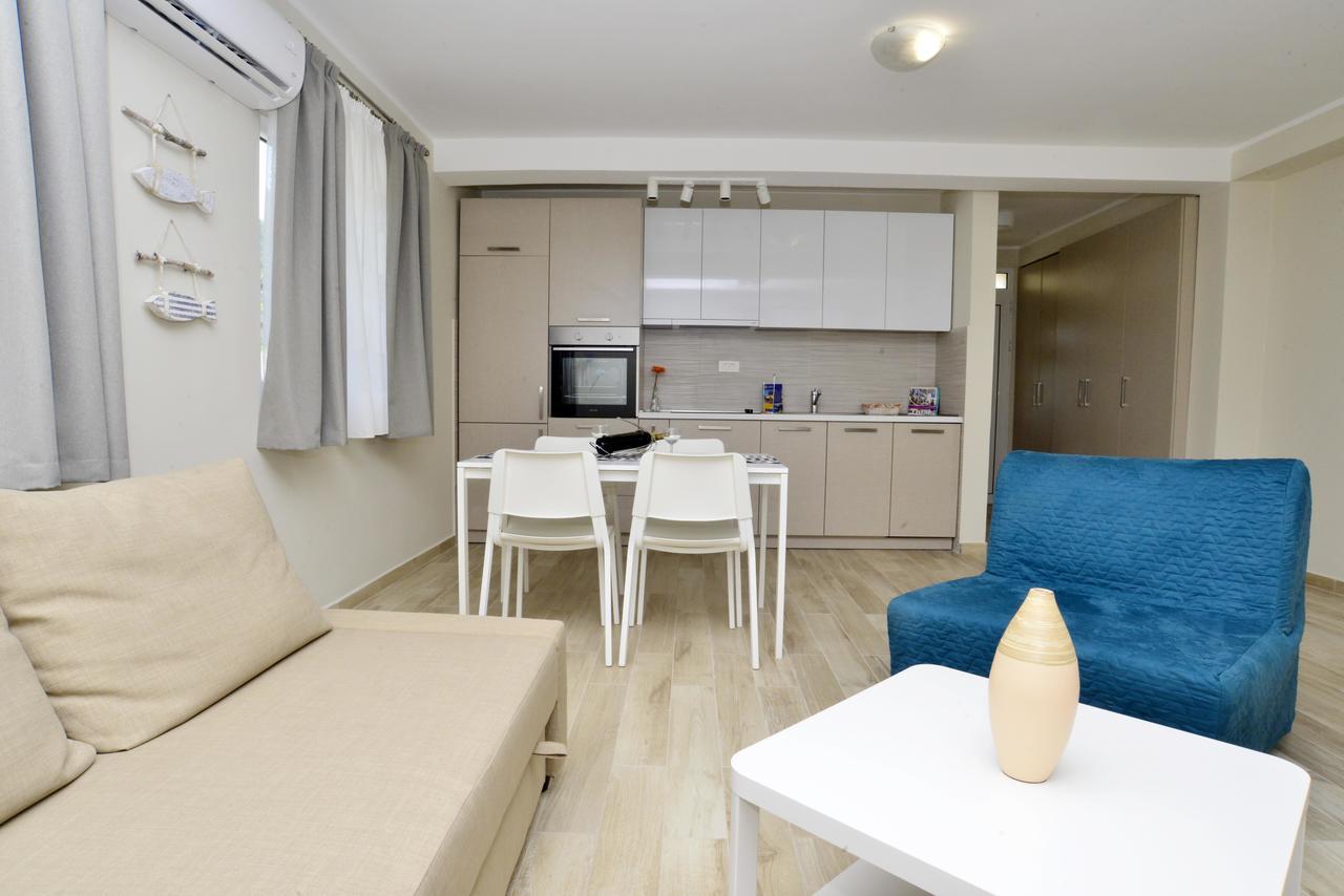 Apartman Bradasevic Tivat Buitenkant foto