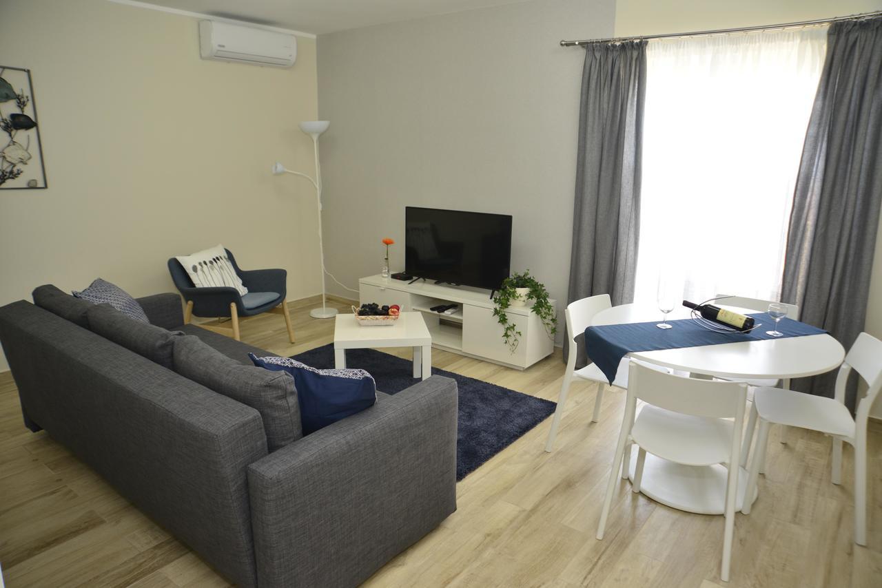 Apartman Bradasevic Tivat Buitenkant foto